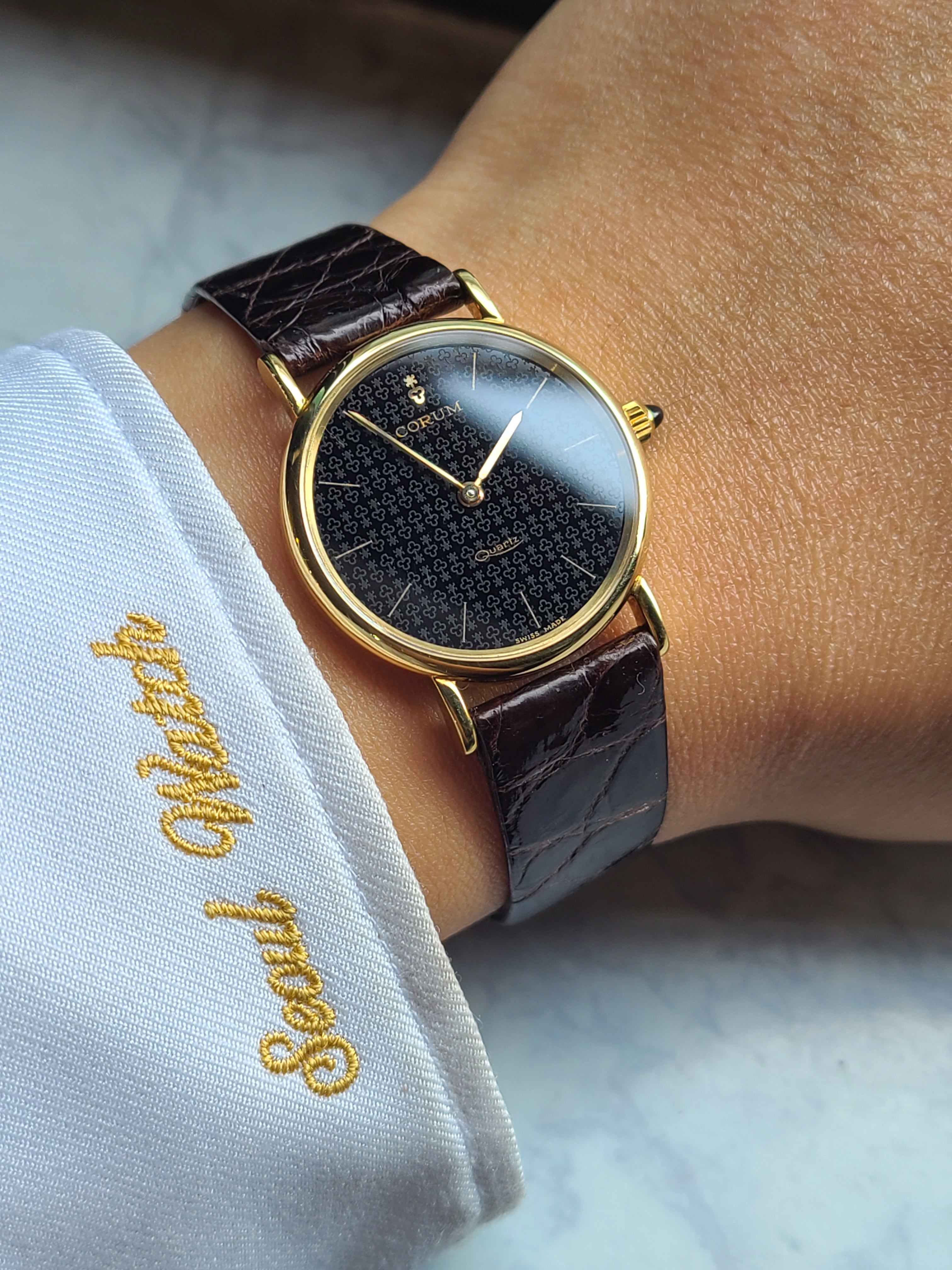 Corum Classic 18K YG 코럼 클래식 블랙 18K 금통 남성용