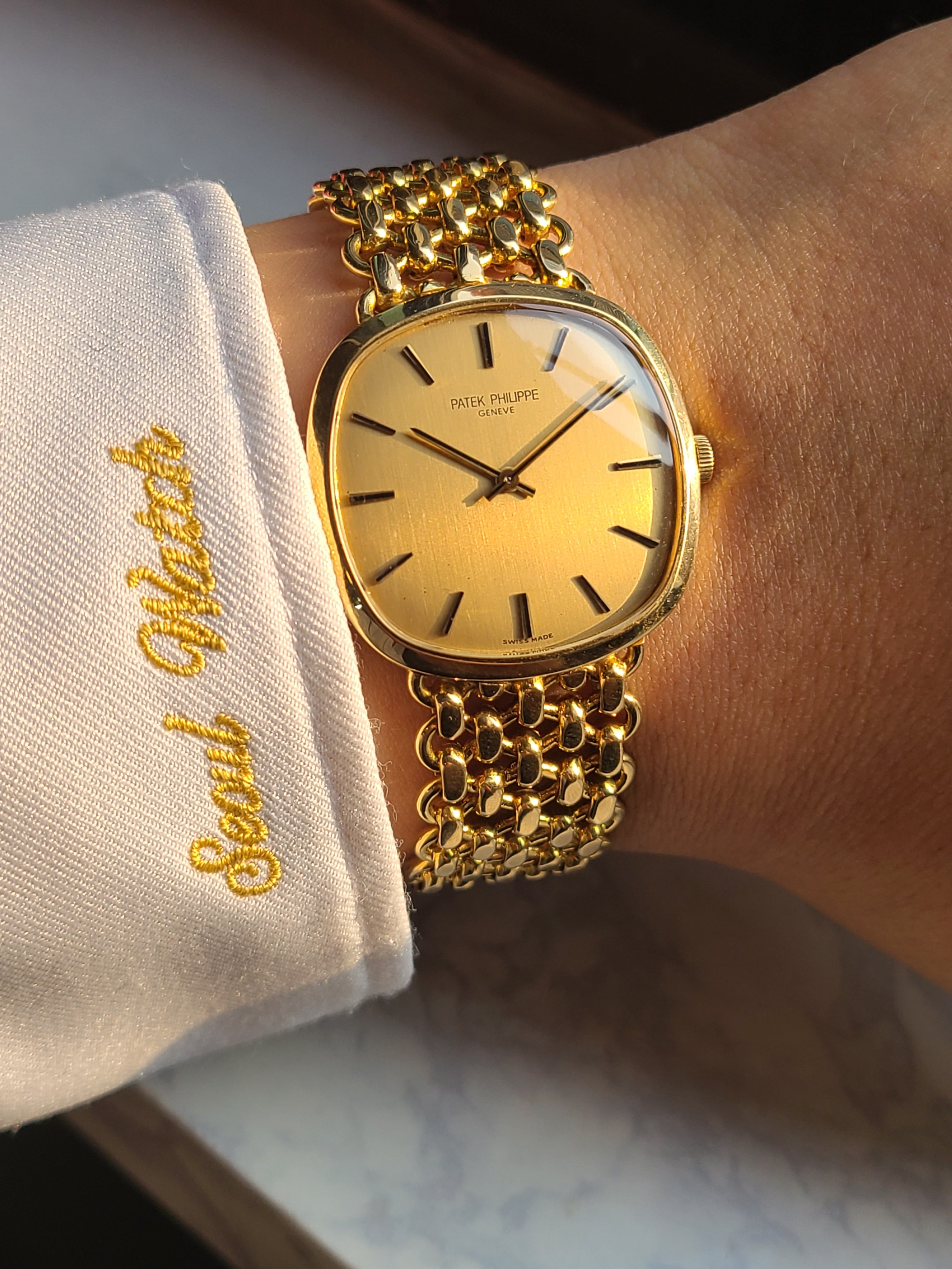 Patek Philippe Golden Ellipse Cushion 18K YG 파텍필립 골든 엘립스 쿠션 나이트아머 18K 옐로우골드