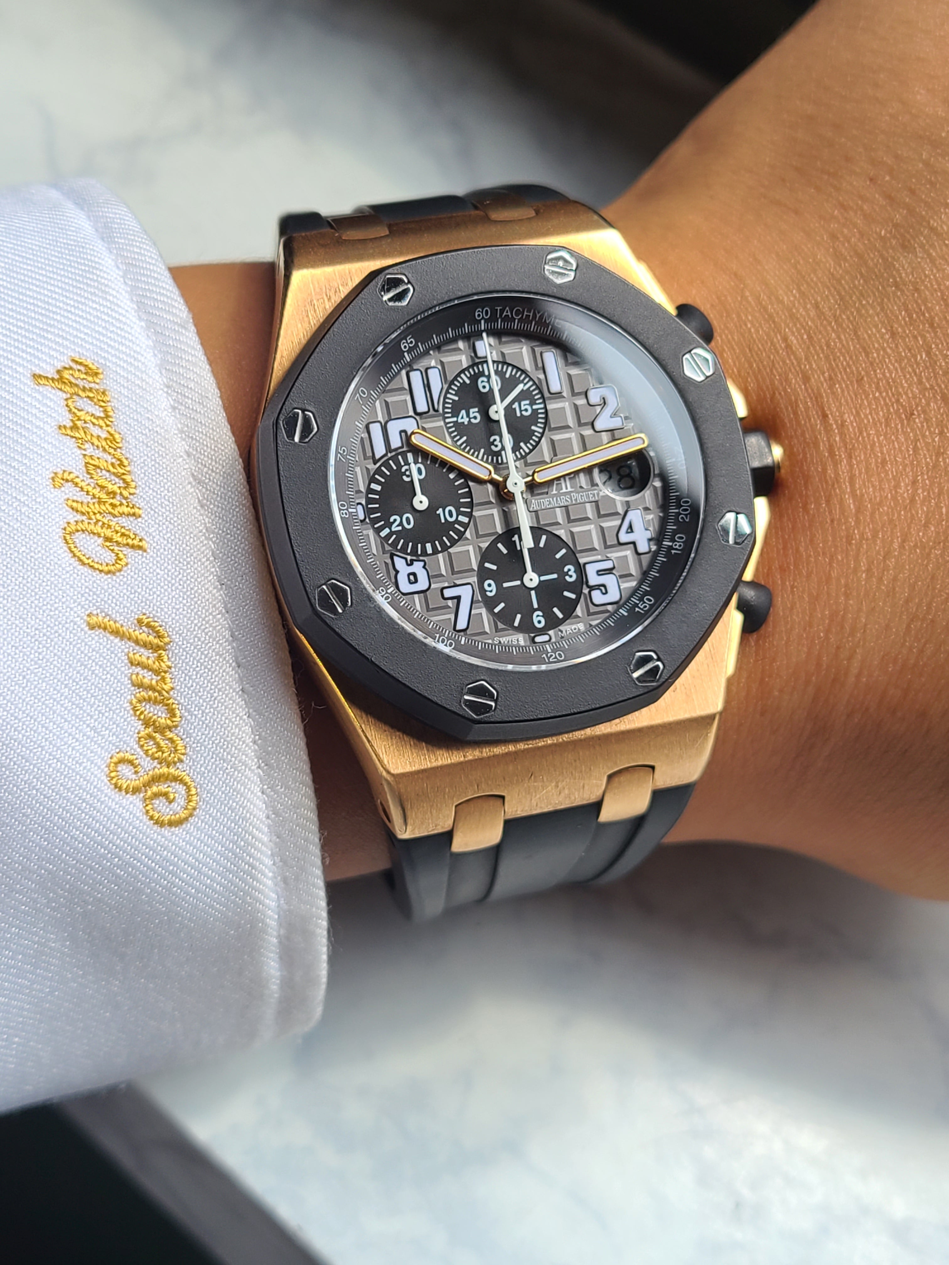 Audemars Piguet Royal Oak Off-Shore 42 Chronograph 오데마피게 로얄오크 오프쇼어 크로노그래프 그레이 42mm 18K 금통 준신형
