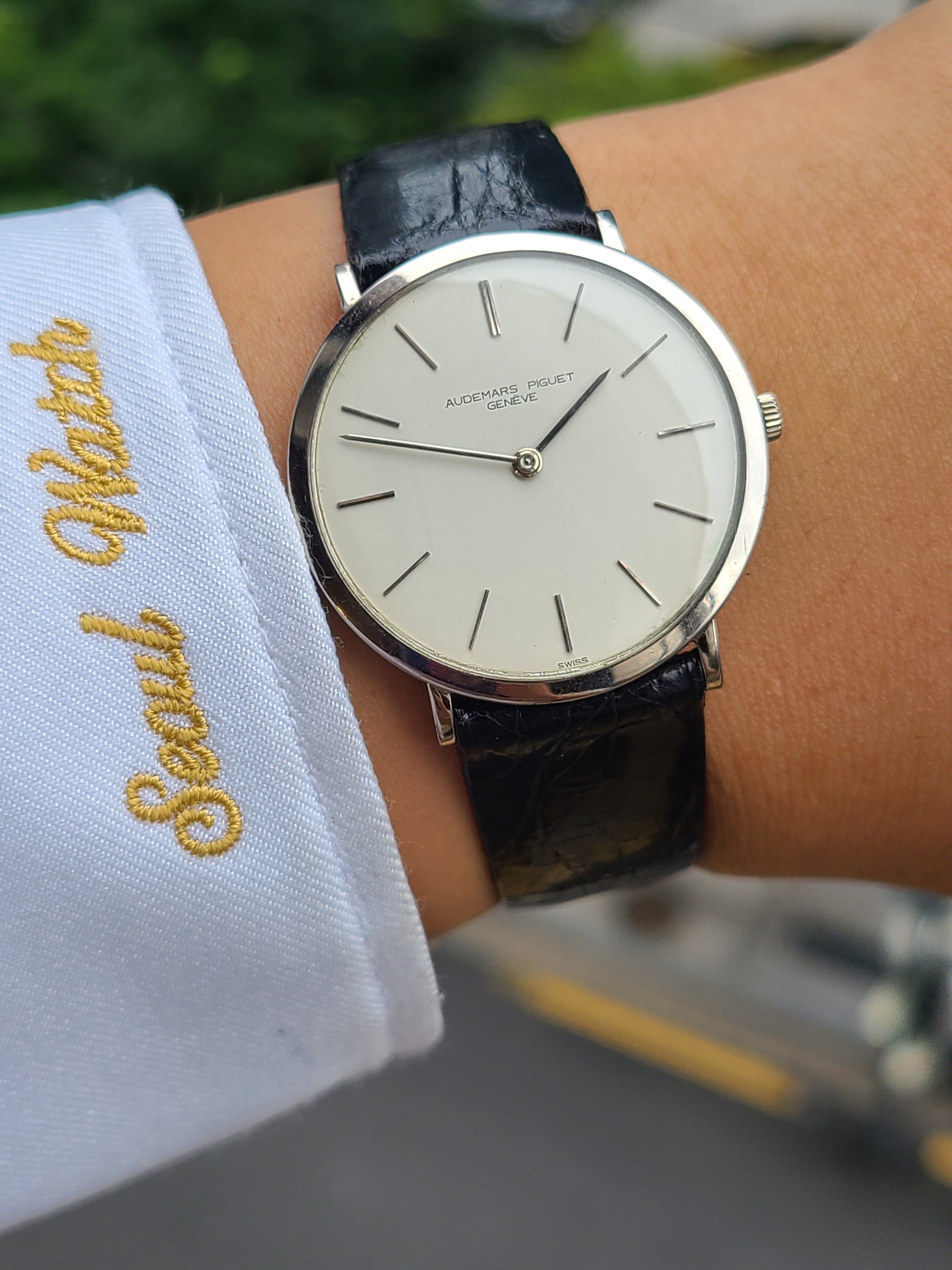 Audemars Piguet Classic Ultra-Slim 18K White Gold Hand-Widing Vintage 오데마피게 클래식 18k 화이트골드 금통 빈티지