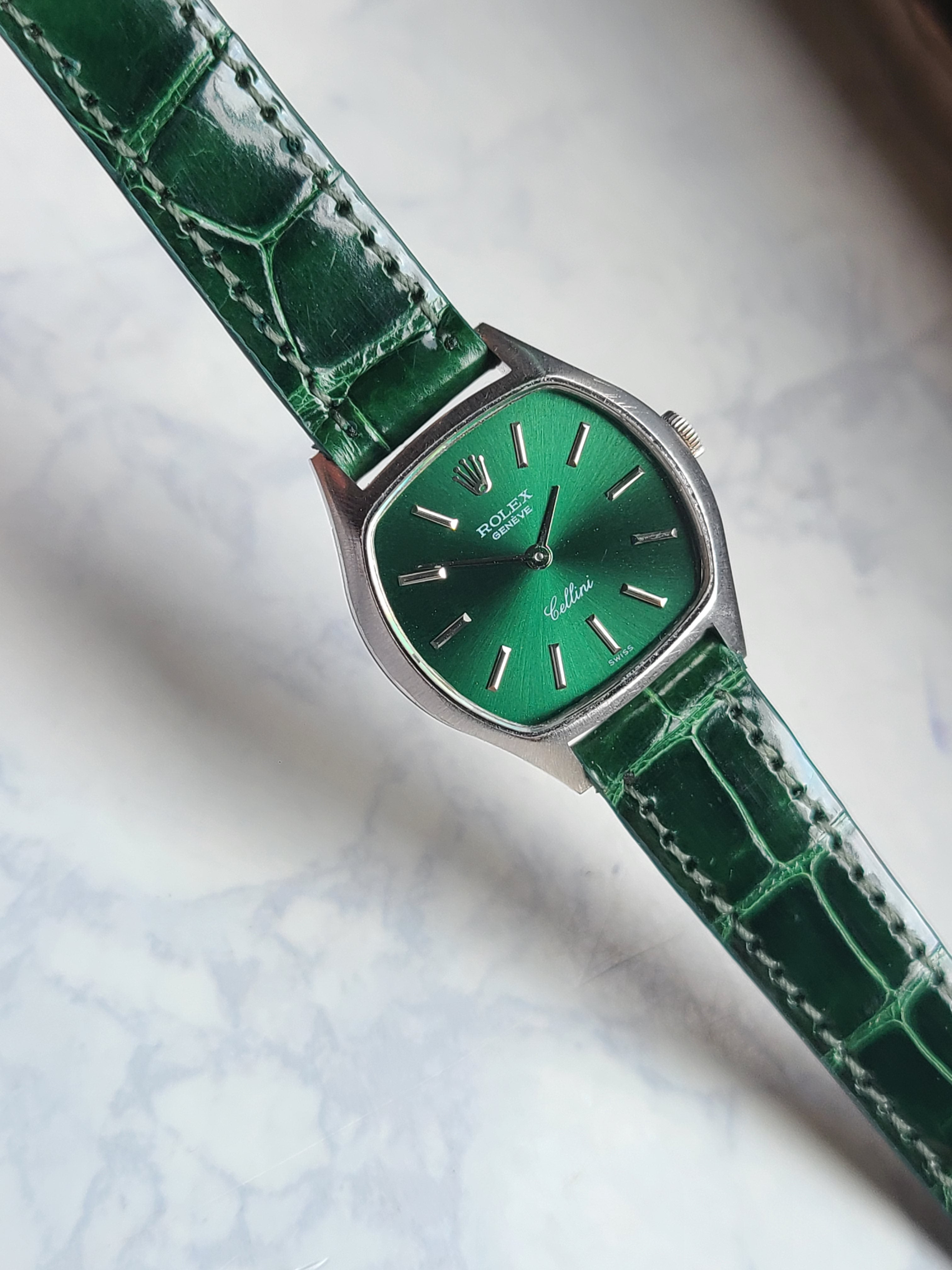 Rolex Cellini Cushion 18K WG Vintage 롤렉스 셀리니 올리브그린 쿠션 화이트골드 18K 금통 빈티지 여성용