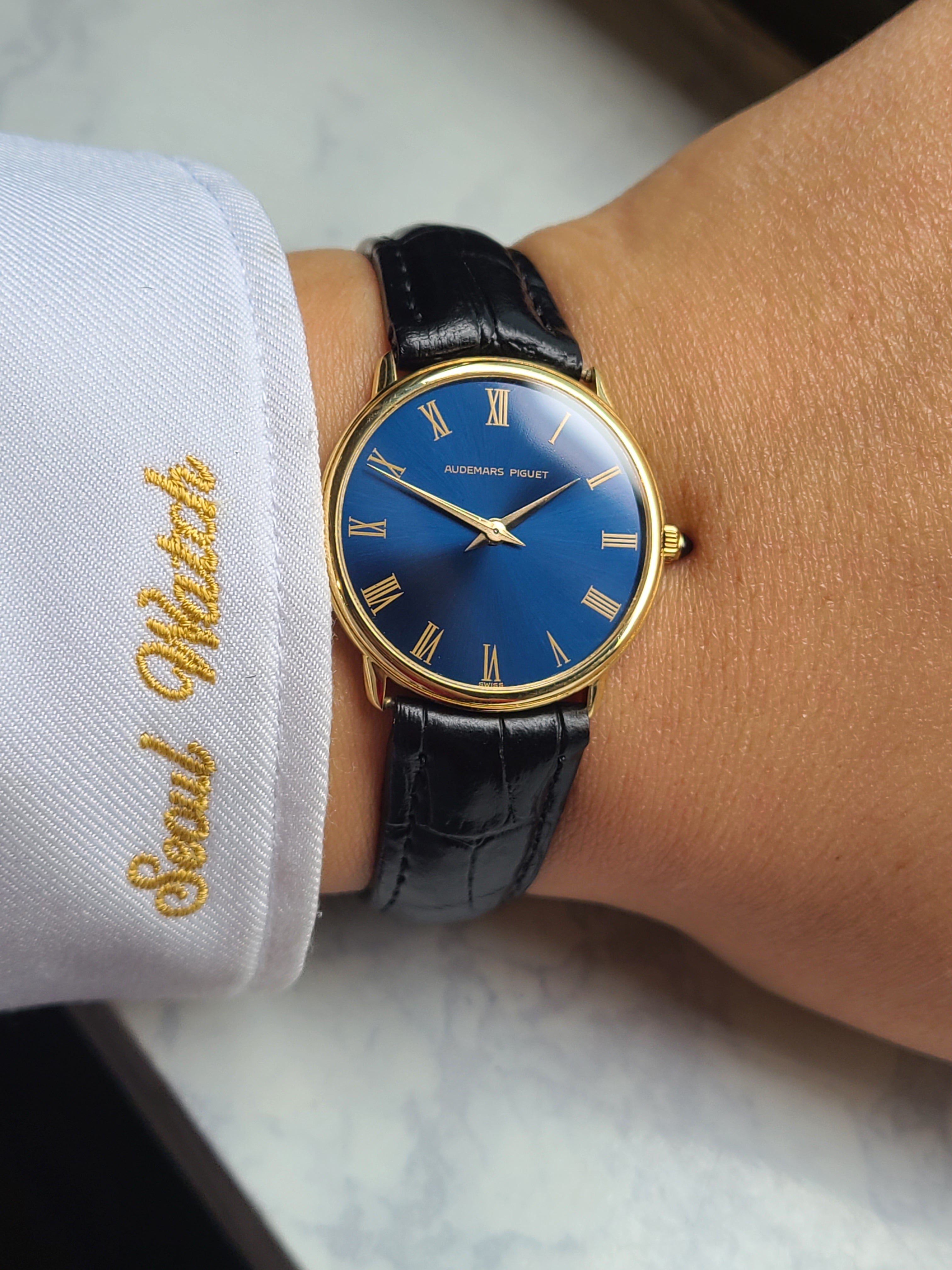 Audemars Piguet Classic Blue 18K 오데마피게 클래식 블루 골드로만 다이얼 까보숑 18K 금통 수동