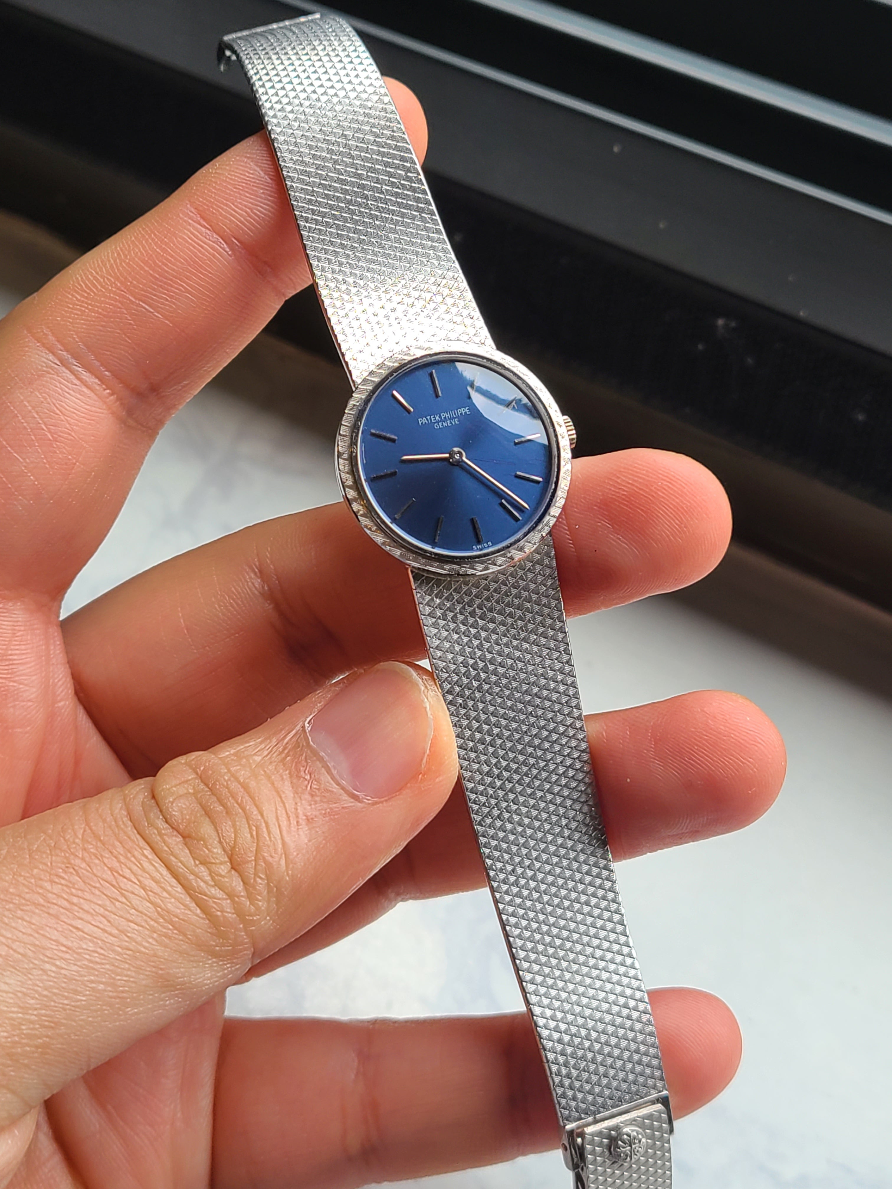 Patek Philippe Golden Ellipse Blue Dial 18K WG Women's 파텍필립 여성용 칼라트라바 블루 18K 화이트골드 청판 스몰